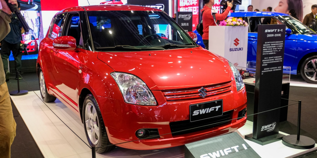 SUZUKI SWIFT在台20周年特展 3/5-3/16三創開跑!經典小車專屬周邊同步開賣