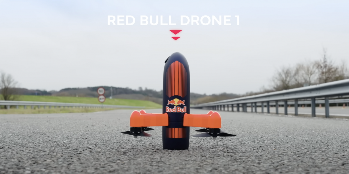 極速350km/h、可以跟著F1蕭呸賽道!Red Bull打造實驗性超狂空拍機!