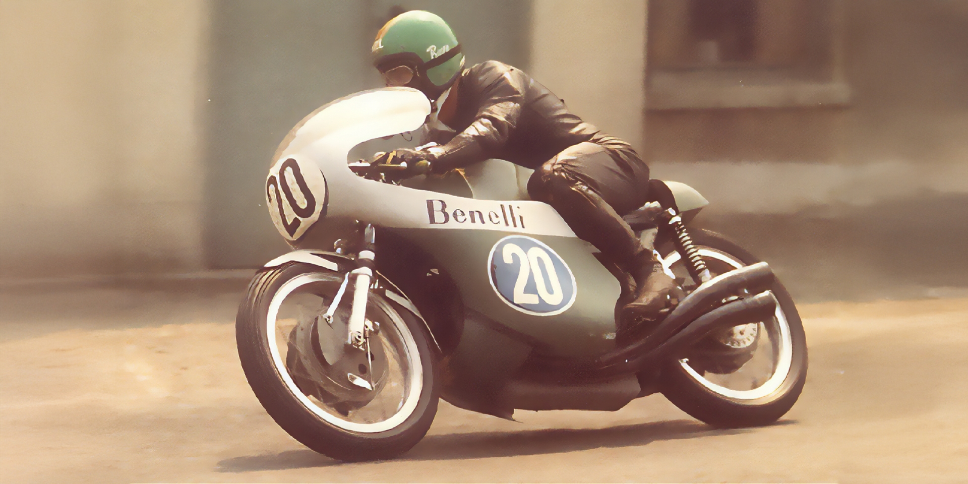 怪騎物語。250c.c.四缸機械增壓！領先半世紀的義大利黑科技：Benelli 四缸賽車的傳奇與遺憾