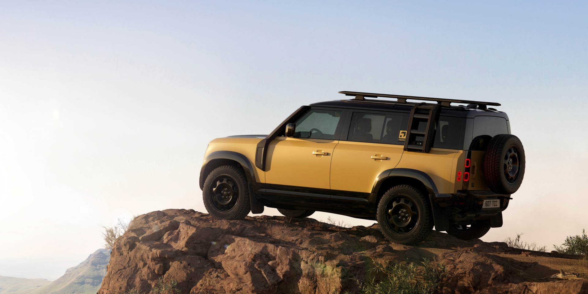 DEFENDER 發表 DEFENDER TROPHY 全球探險挑戰賽 全新 26 年式 DEFENDER TROPHY EDITION 限定登場
