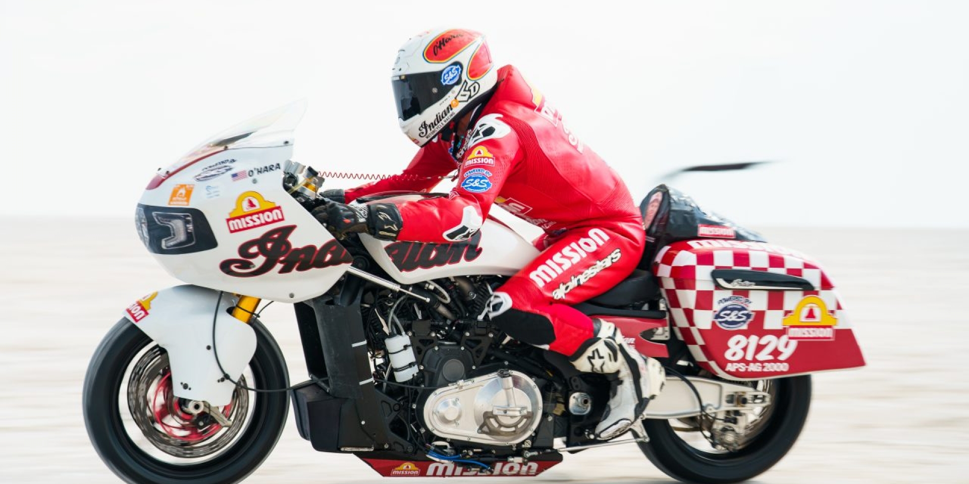Bagger 也能衝破 300！Indian Challenger 在 Bonneville 創下 312.8 km/h 新紀錄