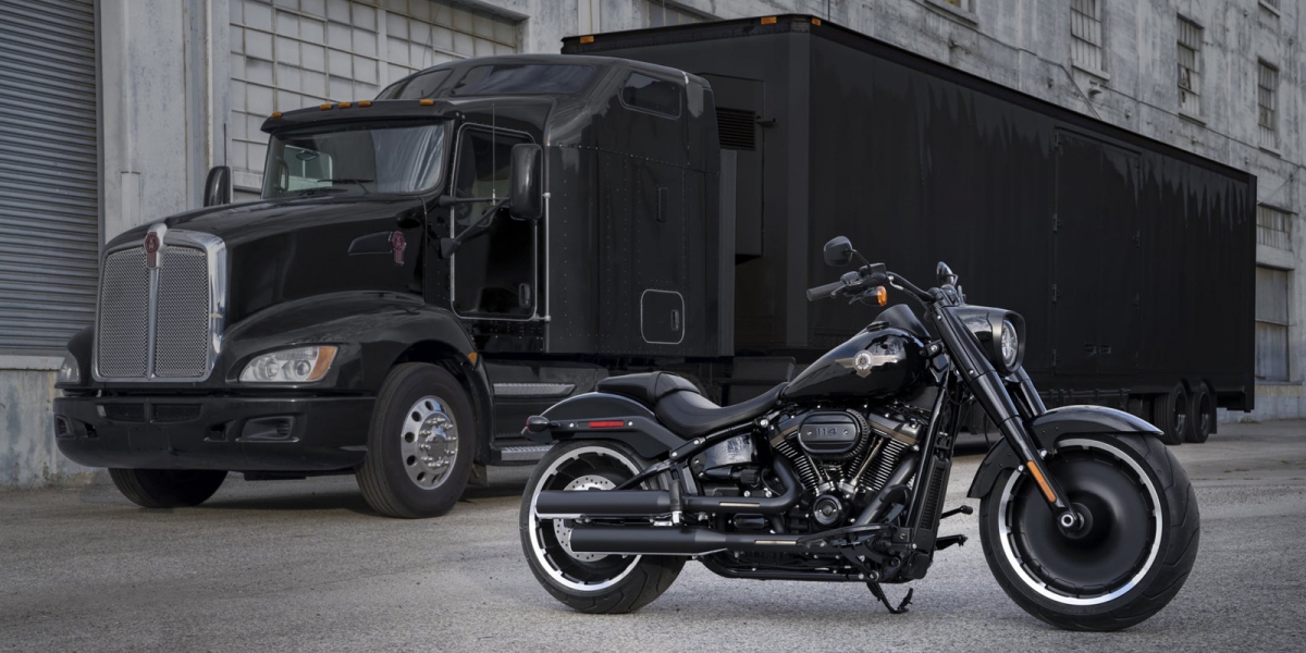 限量2,500台的黑衣殺手。Harley-Davidson Fatboy 30週年特仕版海外發表!