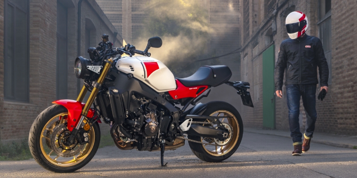 傳奇紅、午夜黑新色登場!YAMAHA XSR900 2024年式海外發表