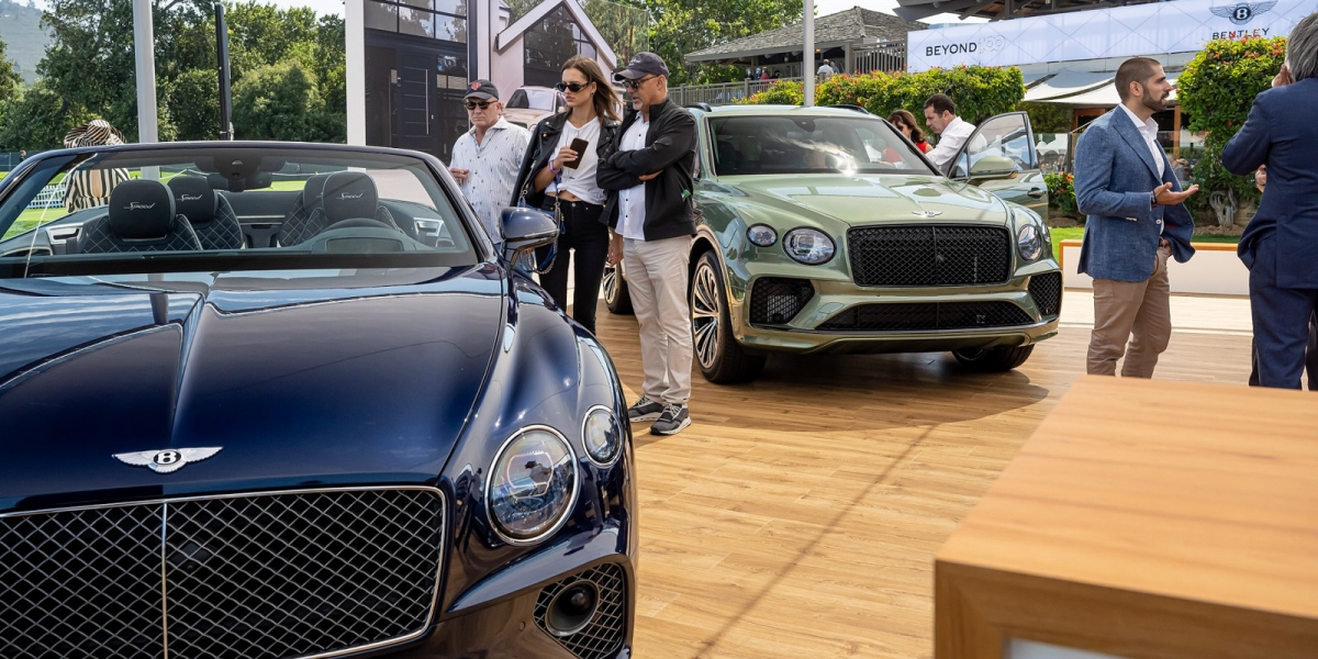 BENTLEY MULLINER BATUR 以極致GRAND TOURER之姿現身圓石灘車展
