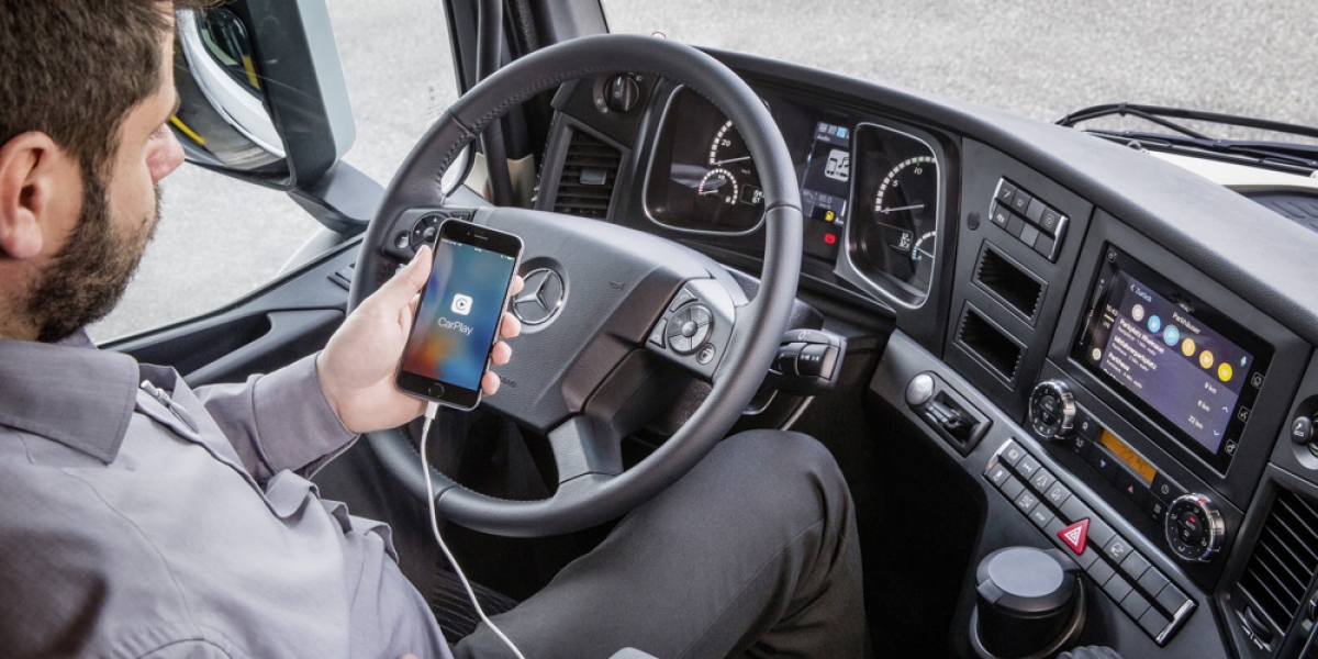 科技始終來自於人性 M-Benz Trucks導入智能手機影音系統