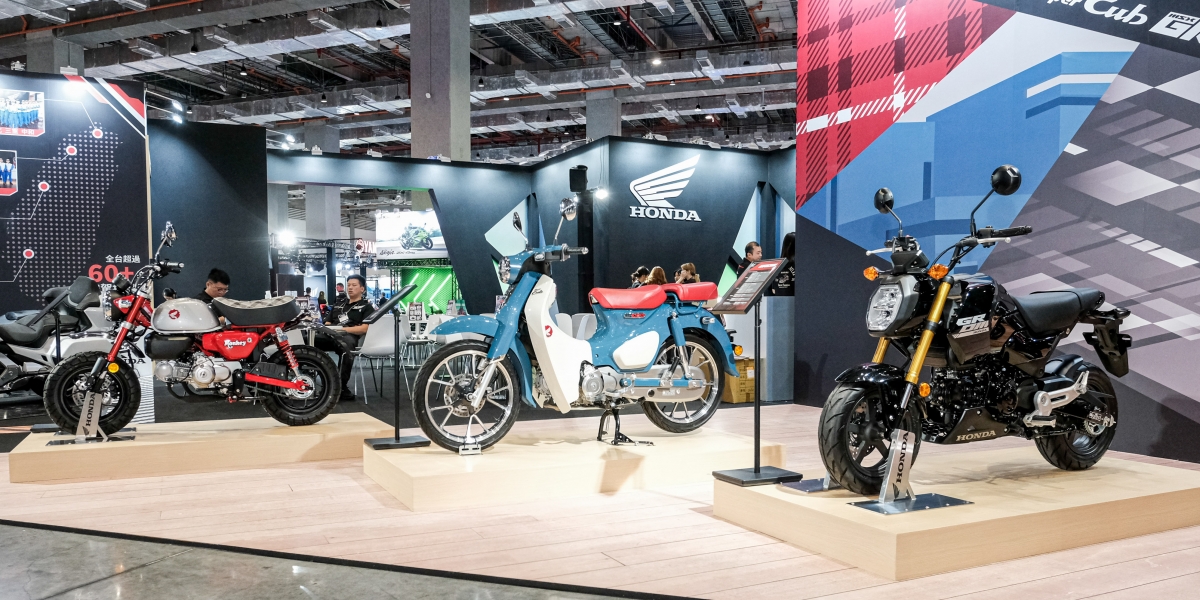 本田三傑強勢回歸！2026 國際重型機車展 Honda Monkey 125、MSX GROM、Super Cub C125 實車直擊