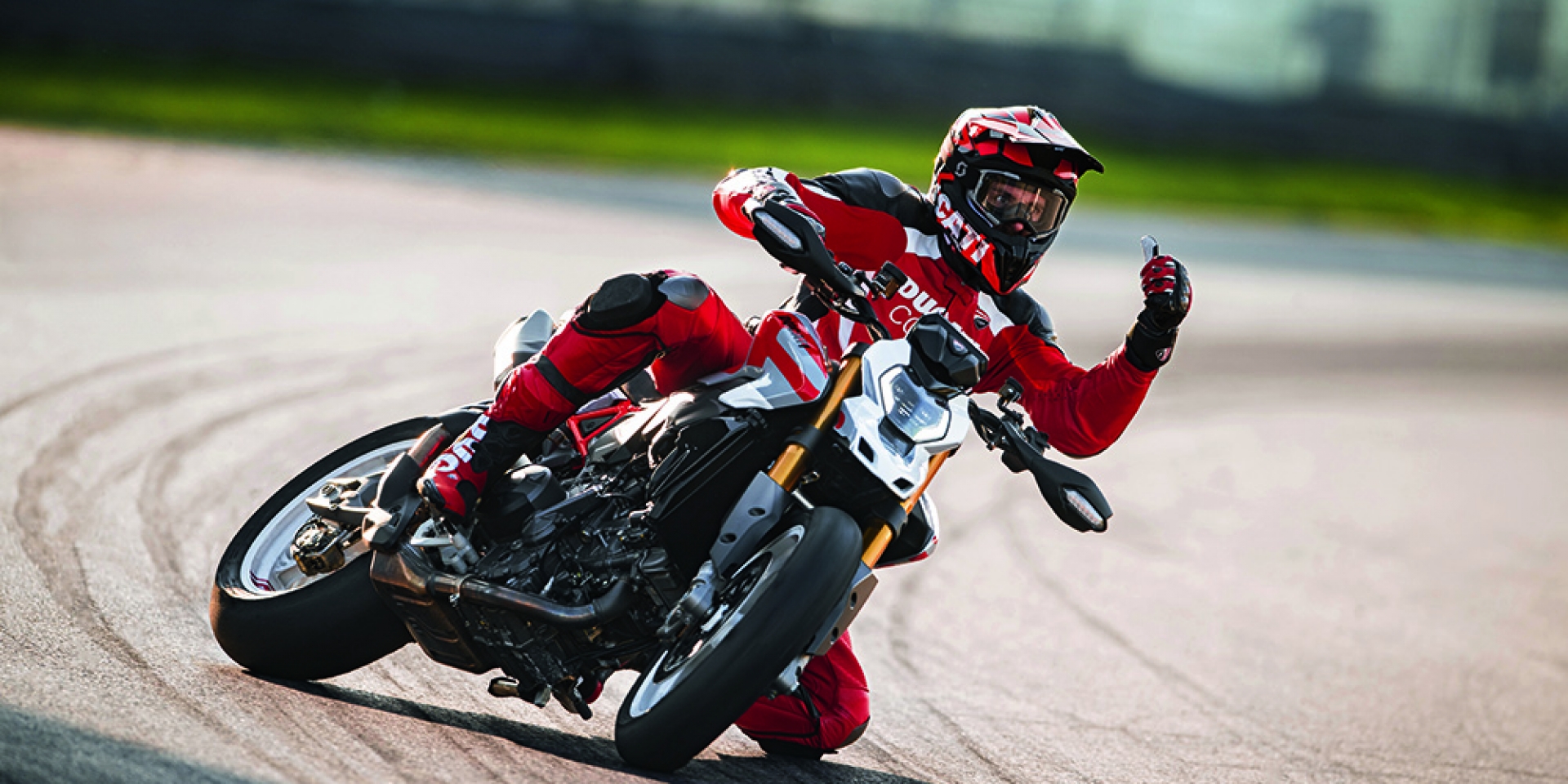 瘦身 14 公斤、馬力拉到 120 匹！全新世代 Ducati Hypermotard V2 更適合在街道上壞壞