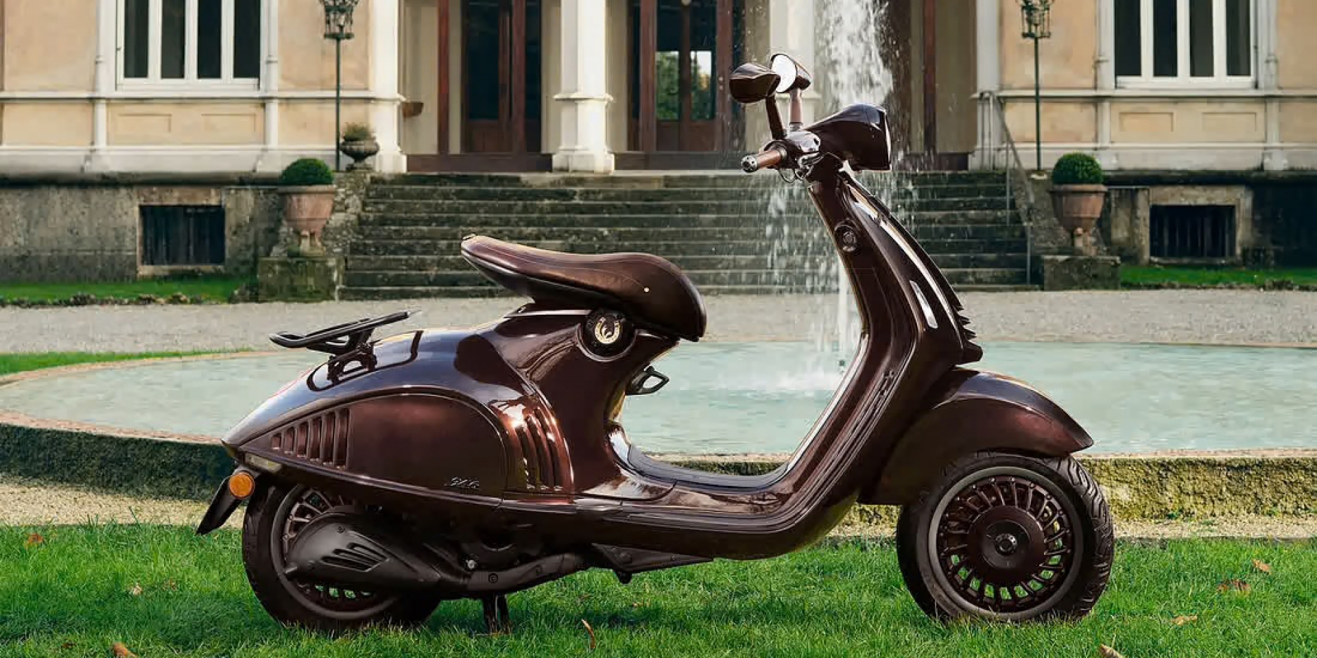 義式工藝 x 東方文化！2026 Vespa 946 Horse 馬年限量版奢華登場