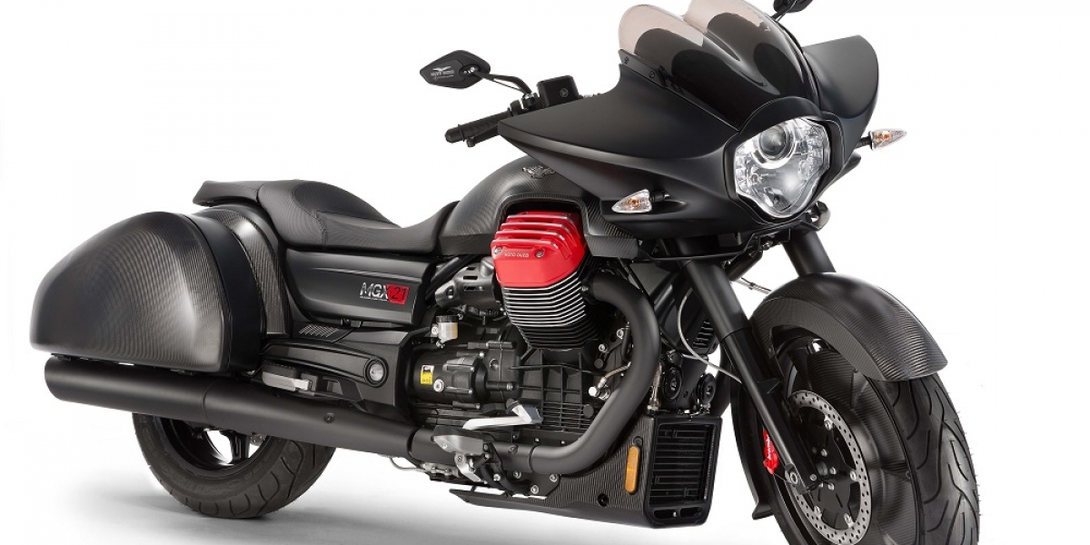 Moto Guzzi MGX-21 Flying Fortress,暗夜裡的空中堡壘