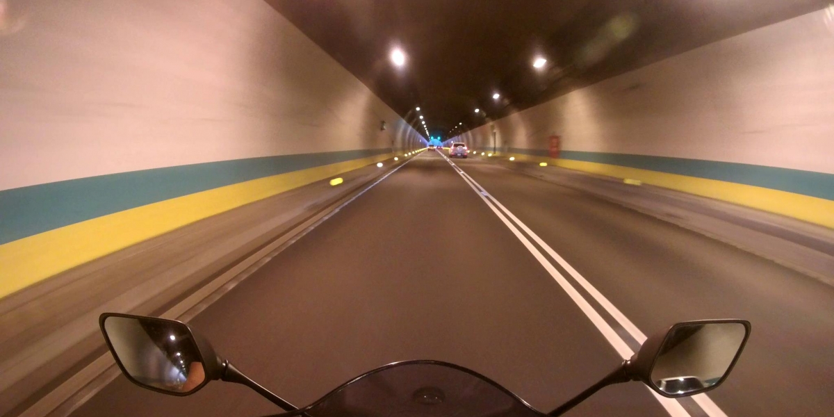 有路權,也要有觀念!如何安全地在國道與快速道路上騎乘摩托車?