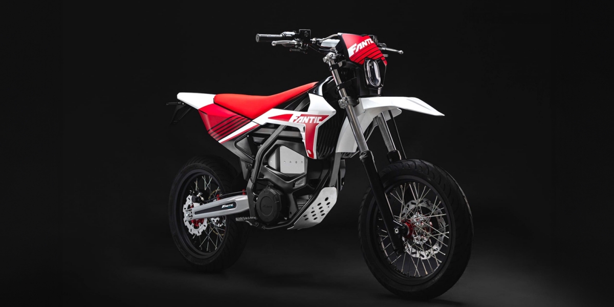 Fantic Motard-EV:車重95公斤、看齊二行程性能的輕量級電動滑胎概念車!