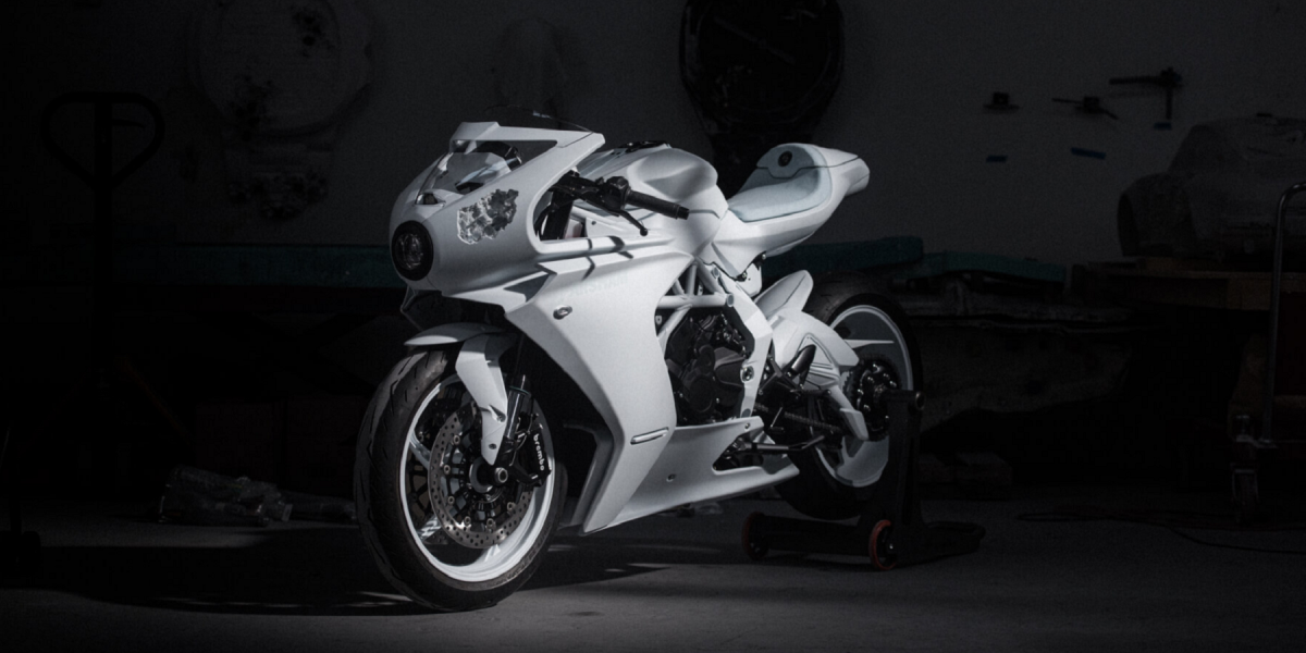 全白塗裝上身,但有許多「破洞」!MV Agusta Superveloce Arsham特仕車型正式發表