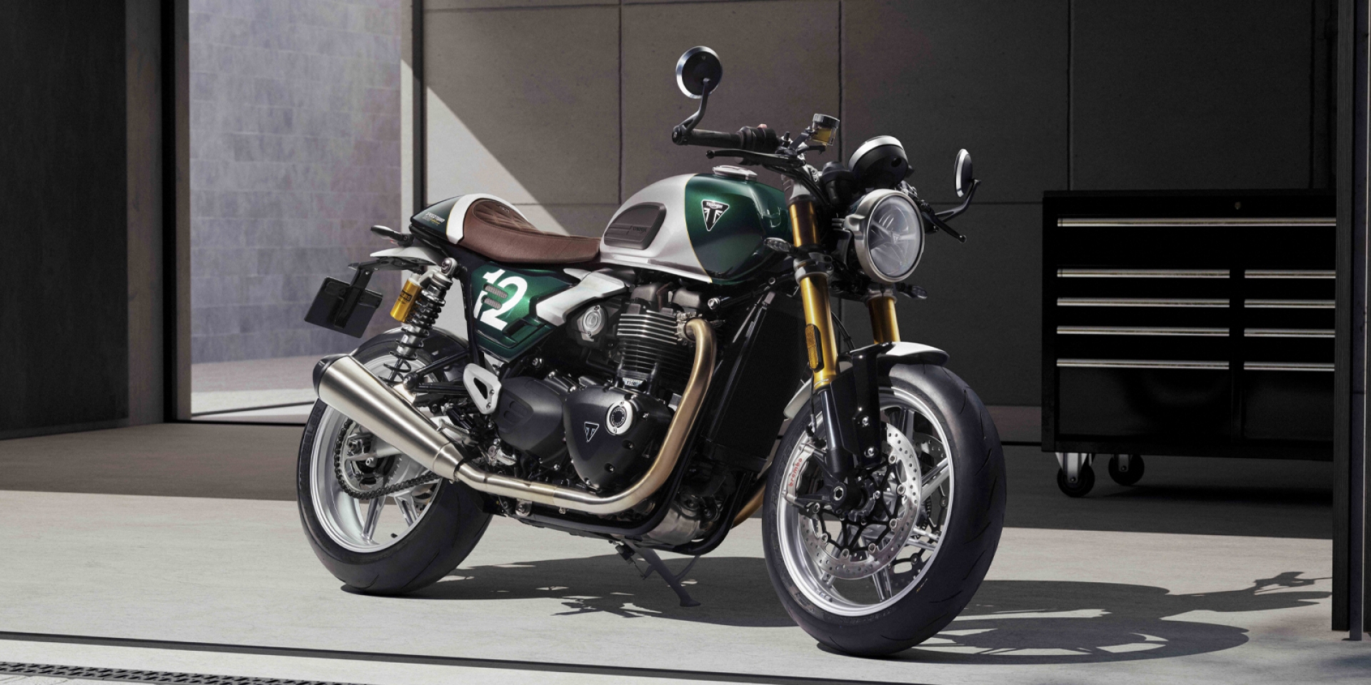紳士的極致浪漫！TRIUMPH Speed Twin 1200 Cafe Racer Edition 全球限量 800 台華麗登場
