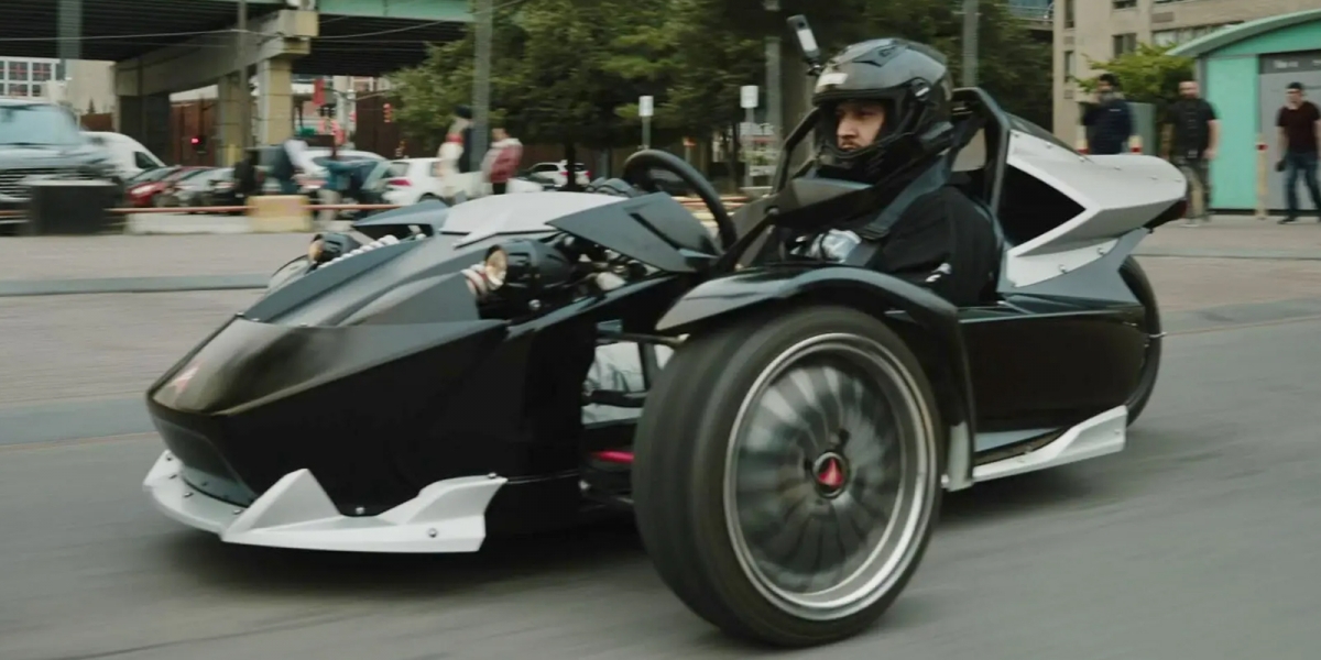 Avvenire Leggera:5000W雙馬達、500Nm扭力、120公里極速、205公里續航的電動三輪敞篷跑車!