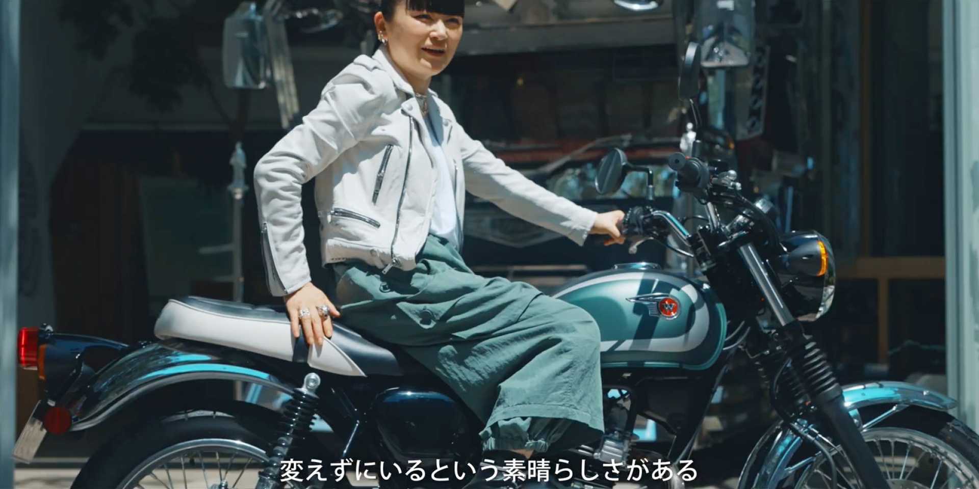 圓與直線的二輪哲學！KAWASAKI W車系60週年攜手藝術家高橋理子，跨界演繹不變的經典與傳承