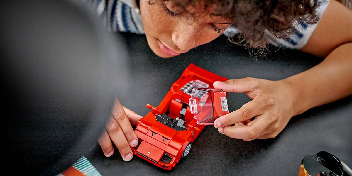 LEGO Speed Champions Ferrari F40:經典超跑,積木再現!