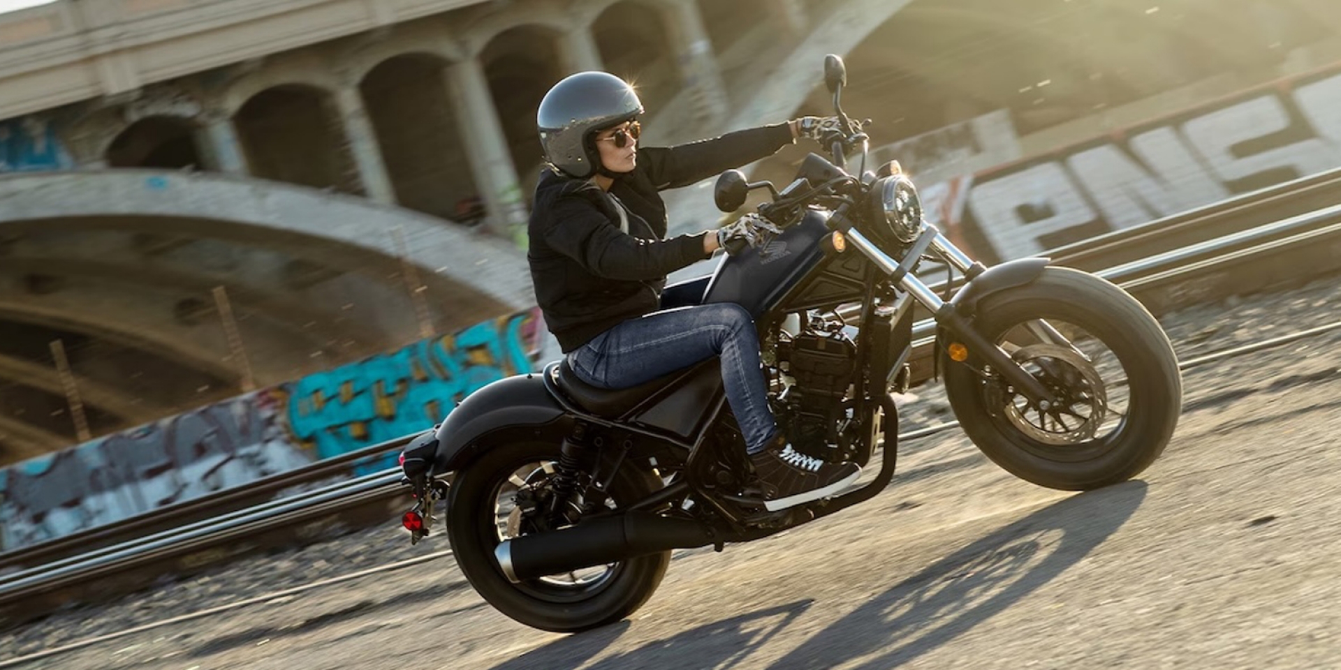新手、老手都愛的「懶人離合」！2026 Honda Rebel 300 E-Clutch 正式登場
