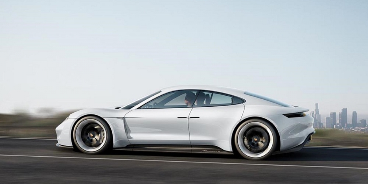 Tesla殺手。Porsche Mission E上市確定!