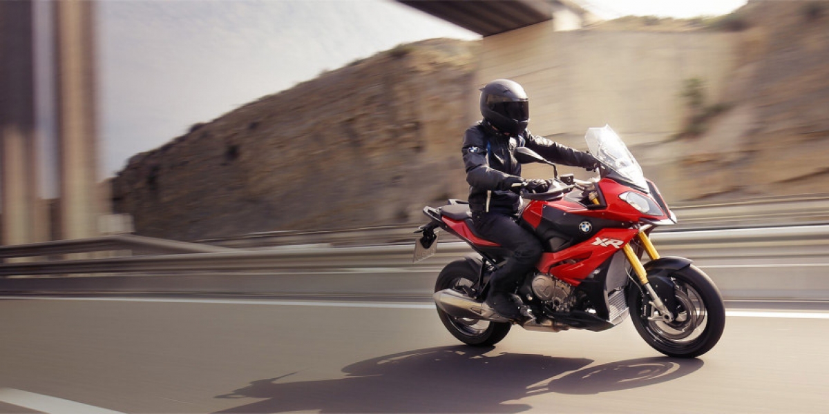 四缸多功能跑旅今年改款現身?盛傳BMW將針對S1000 XR推出改款車型