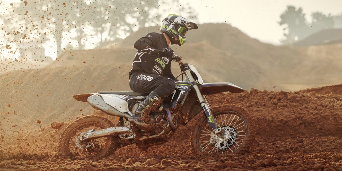 Triumph TF 250-X 機車即將加入《決勝時刻:現代戰域》遊戲!
