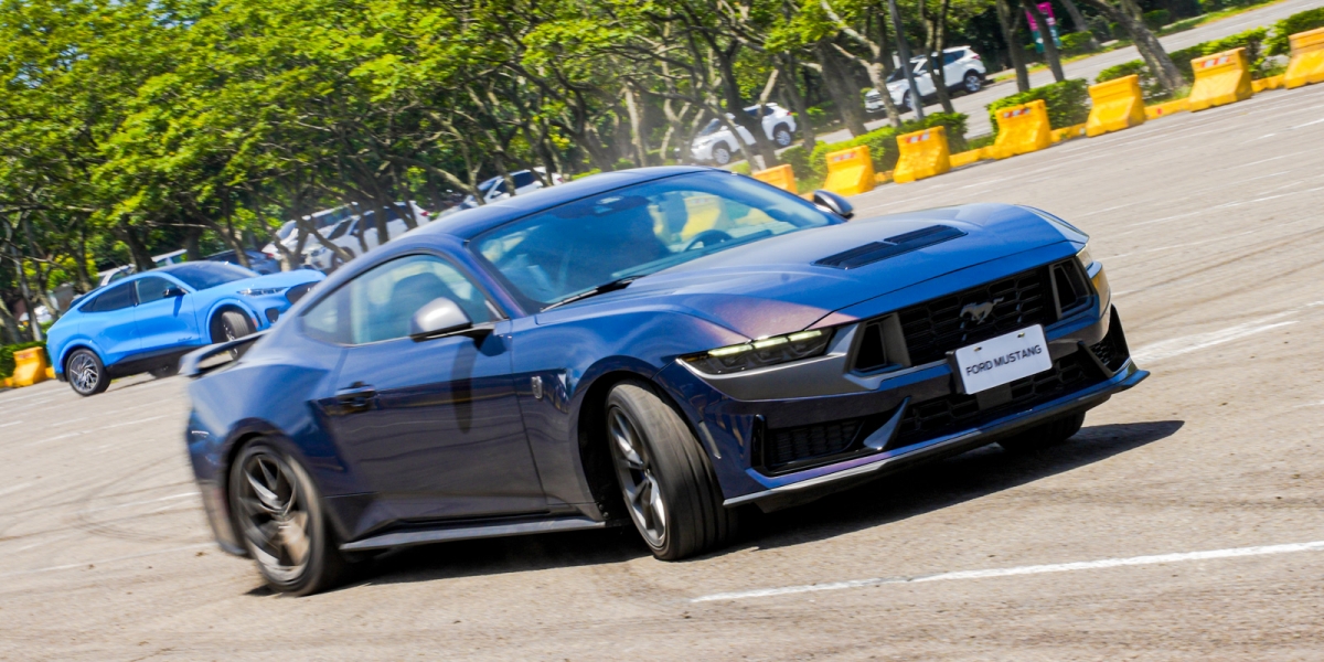 189.9萬元起野馬奔馳!Ford Mustang 第七代台灣上市,Drak Horse 黑馬性能版同步導入