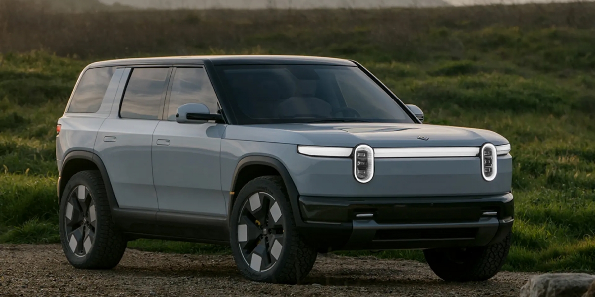 Rivian R2/R3:復古掀背造型、483公里續航、零百加速3秒內、售價140萬台幣,2026年上市的Model Y最強對手!