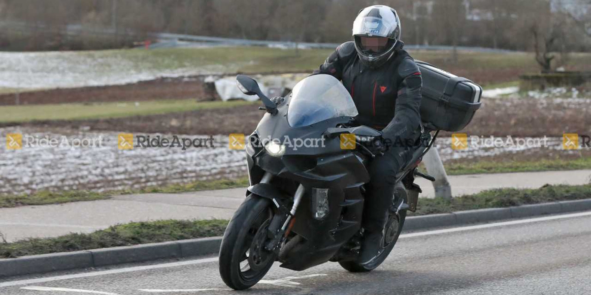 自駕增壓忍者?KAWASAKI NINJA H2 SX釋出全新前置鏡頭專利