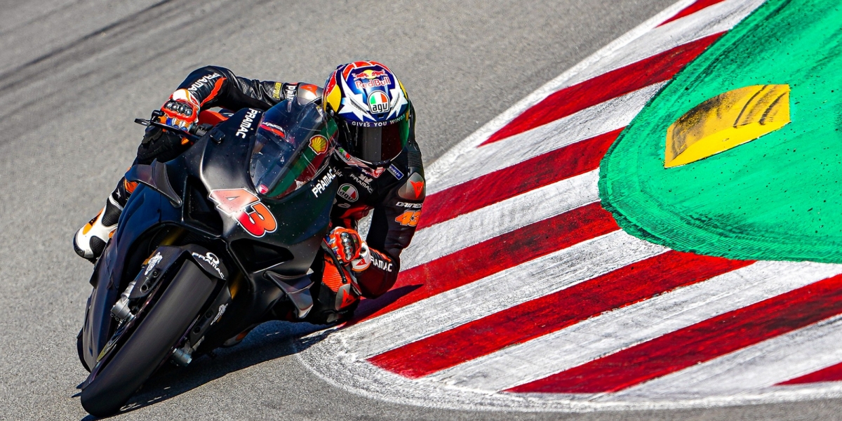 市售神車尬廣跟上!Jack Miller 赴西班牙測試WSBK版本的DUCATI Panigale V4R