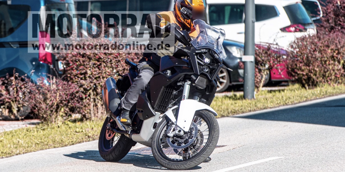 全新頭燈組、更大排氣量!KTM 1390 Adventure 間諜照海外曝光