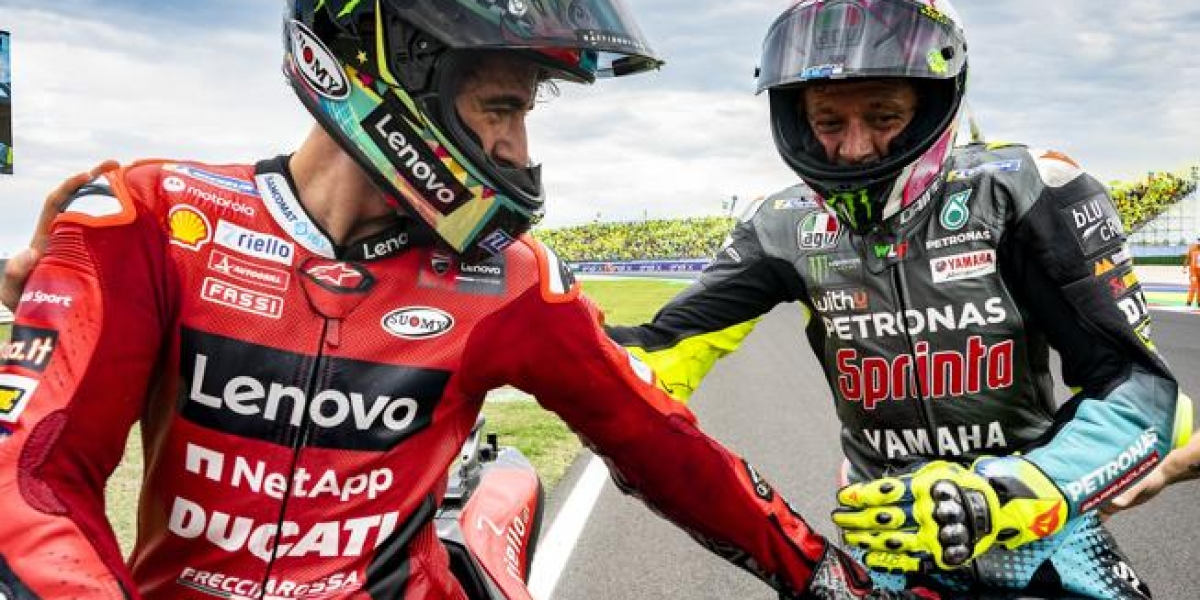猴派vs.螞派的新仇舊恨再起?Valentino Rossi:2025年全力支援Francesco Bagnaia!