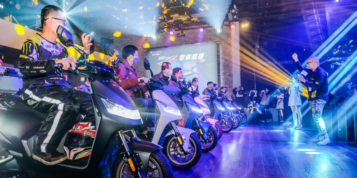 Ionex S7R評選獲金獎、投入TSR賽事!KYMCO Ionex S7R首場專屬車友日 室內車聚最舒適
