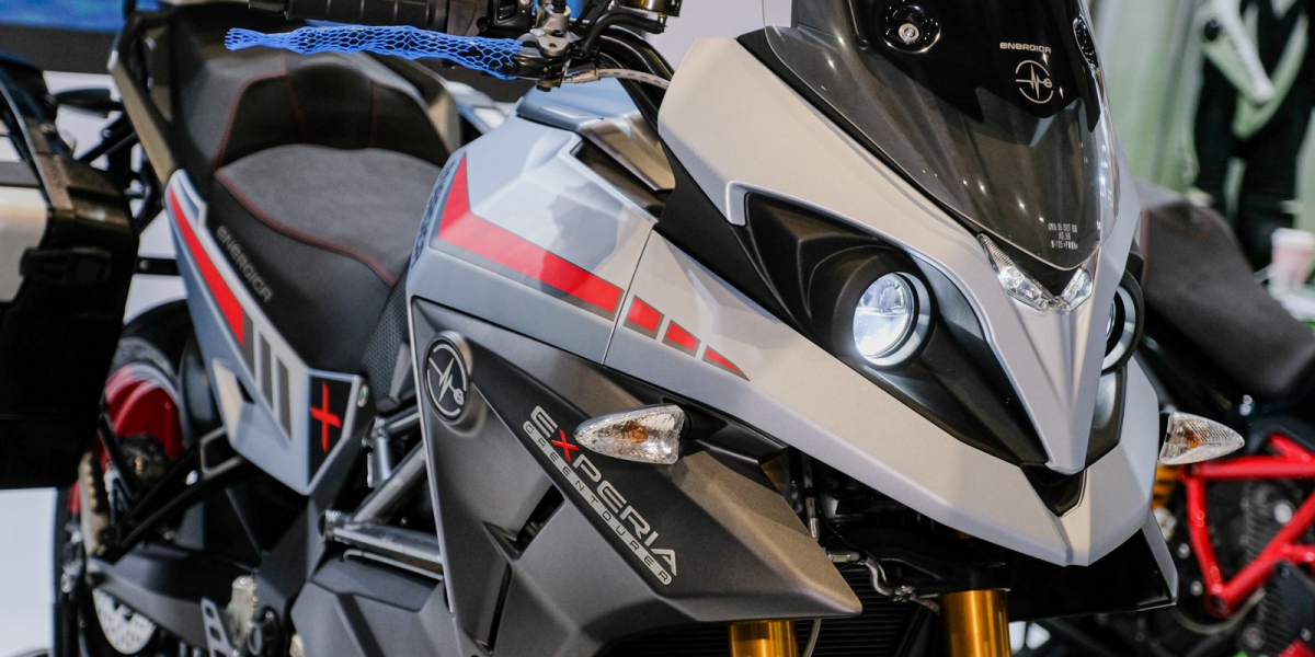 純電大鳥 無聲襲台!Energica Experia車展現身
