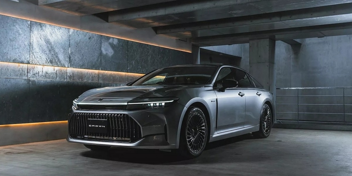 Crown家族即將迎來新成員!Toyota Crown Sedan外觀、內裝消息釋出