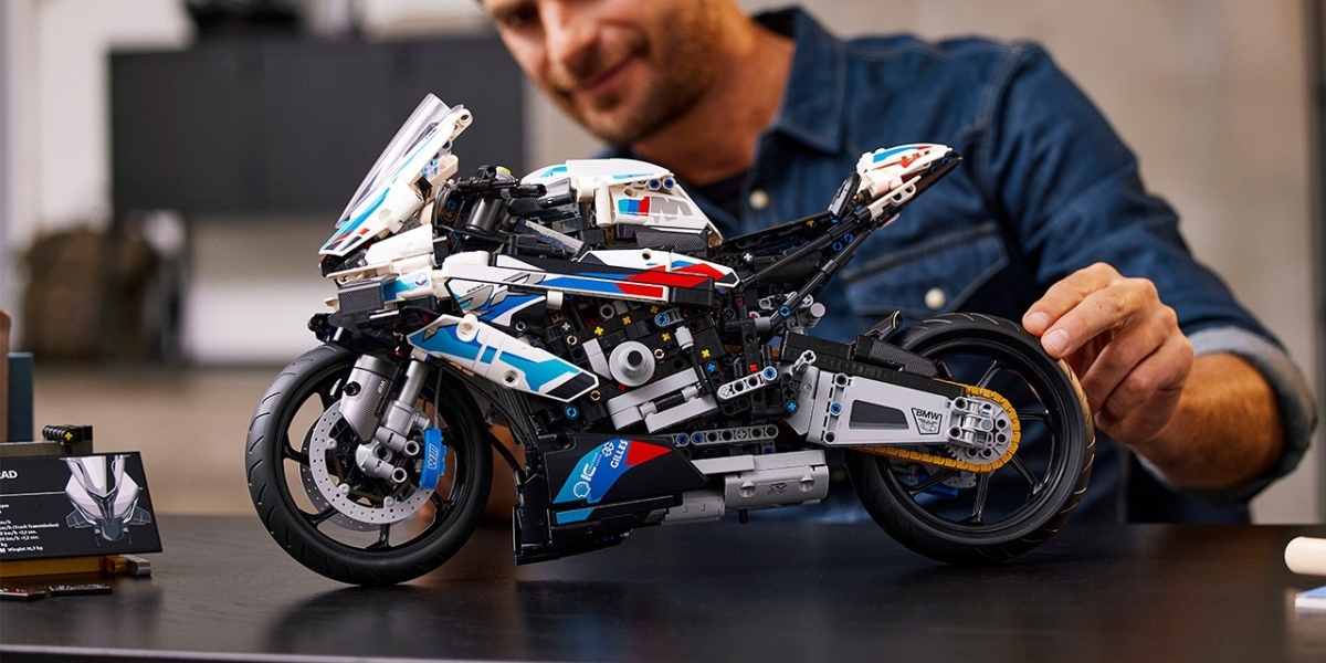 成為BMW M 1000 RR車主不是夢!樂高Technic推出1:5模型展現迷人風采