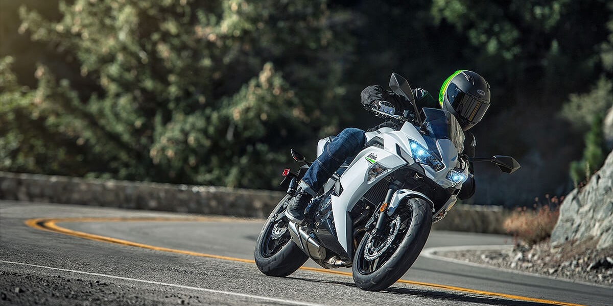 換裝家族外觀、儀表升級。2020 KAWASAKI Ninja 650 海外發表