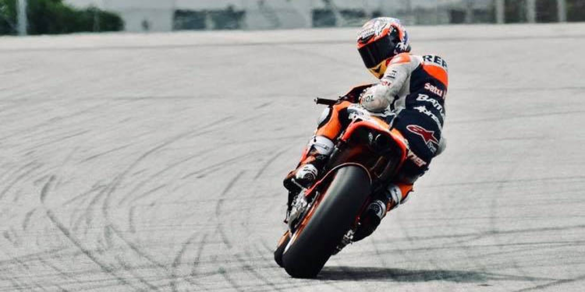 一下就覺得累。生活沒有樂趣的Casey Stoner