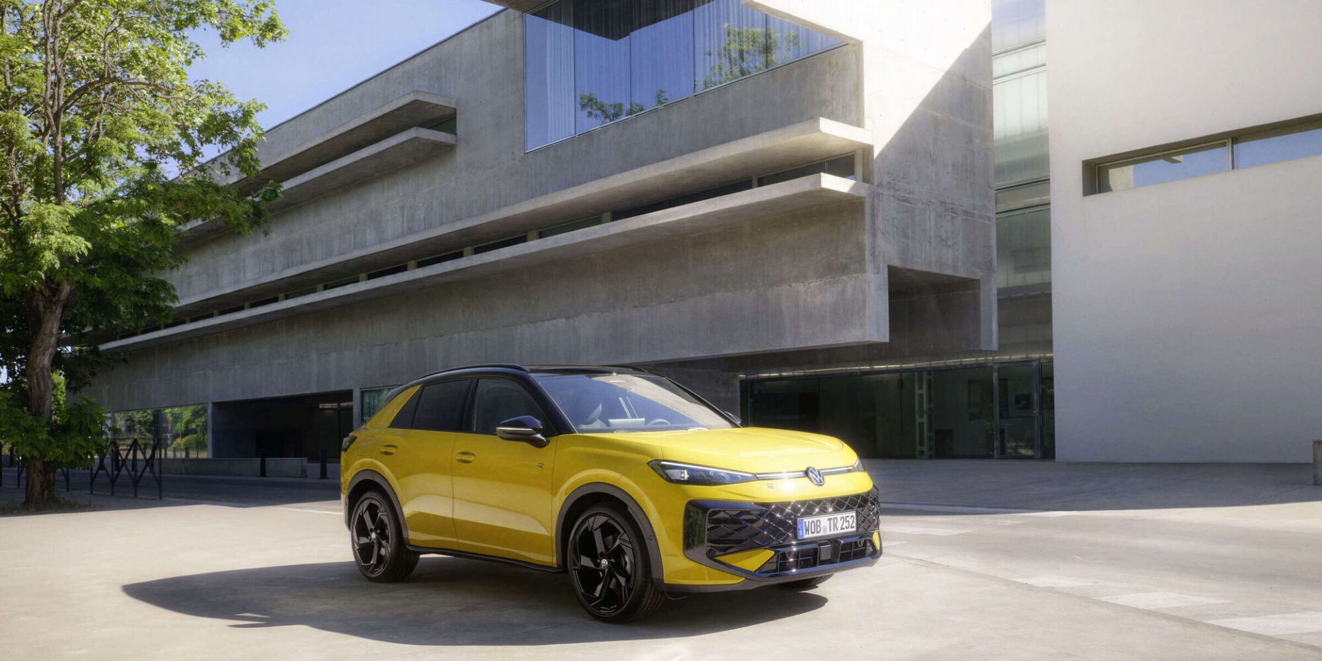 Volkswagen T-Roc 二代亮相：油電動力＋車長提升 12 公分，帥氣依舊 更實用