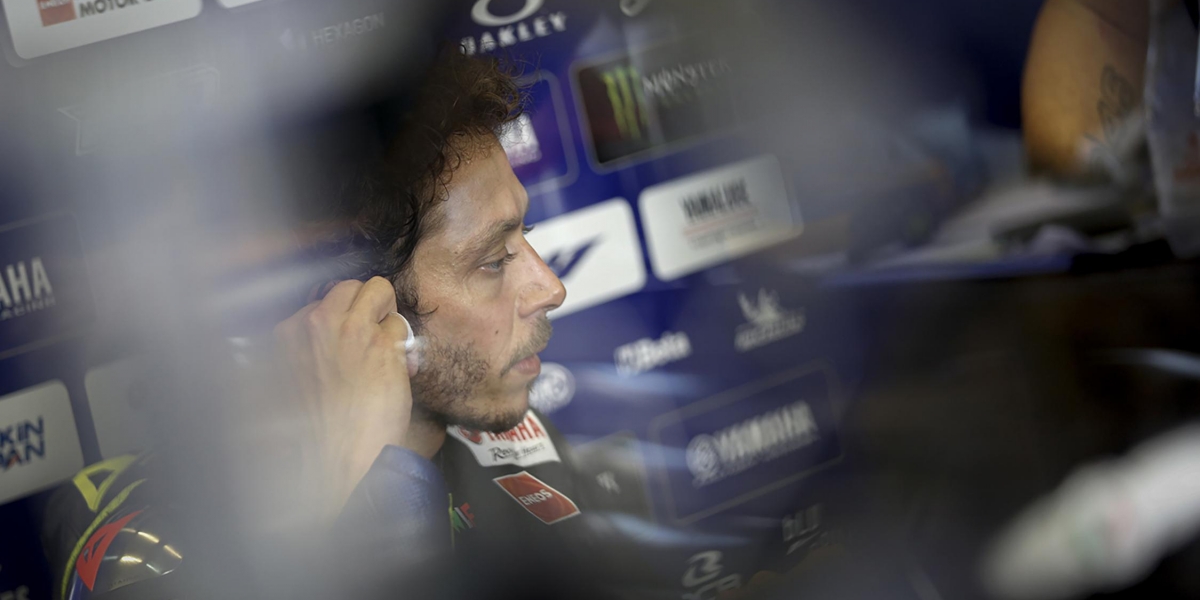 一種軟胎,兩種風景。Valentino Rossi:我找不到抓地力,慢到爆之外還被輕鬆超車!
