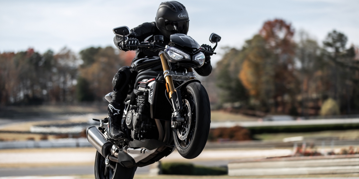 復古與性能同時兼具。TRIUMPH Speed Twin、Speed Triple 1200 RS實車展示開跑 正式售價69.8萬起與94.8萬整!