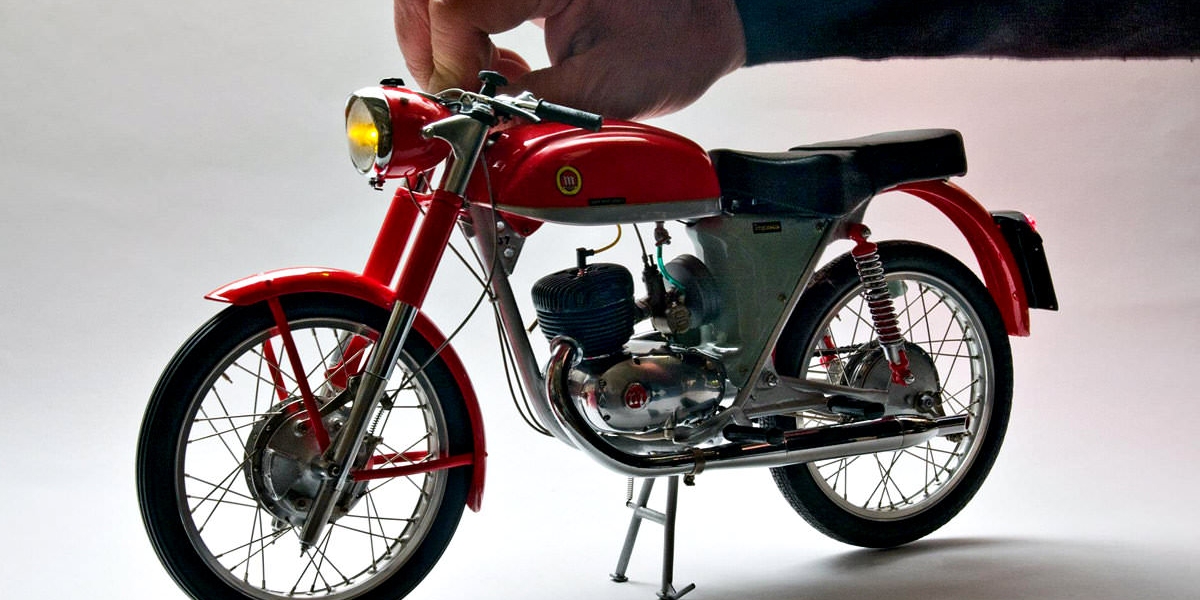 精雕細琢的全手工模型車。MOTO SCALA TARRAGÓ