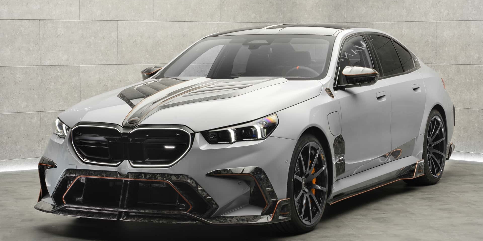 Mansory操刀BMW M5—碳纖維堆疊出的狂熱夢境