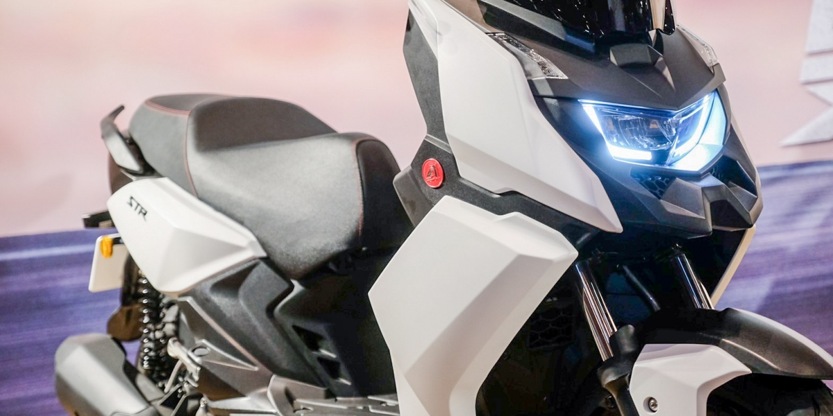 白牌尺碼路權車!宏佳騰機車STR讓你無壓力走高架。電改油?全新CO-IN 同步發表