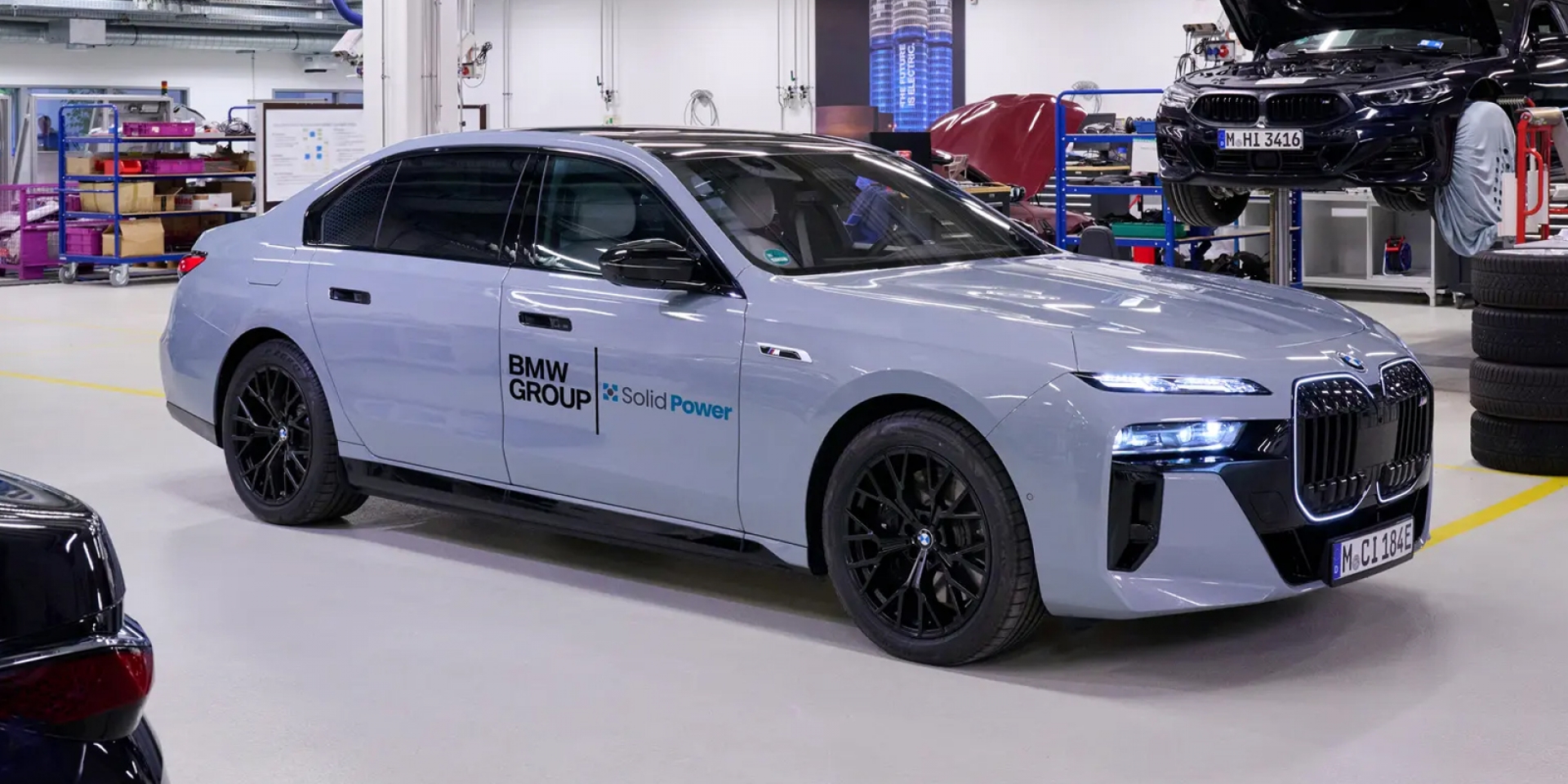 BMW大突破！i7電動車搭載全固態電池，慕尼黑街頭開跑啦！