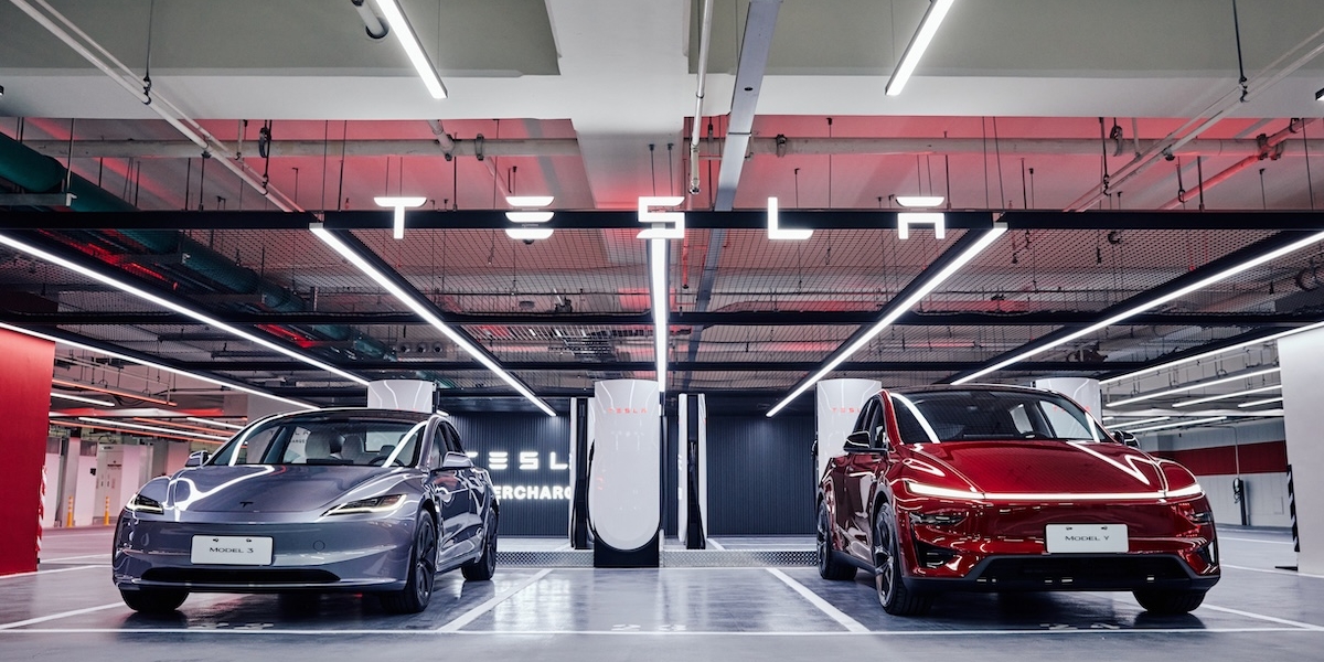 Tesla 啟用全台最大 V4 超級充電站 台北大巨蛋限時三天免費充電