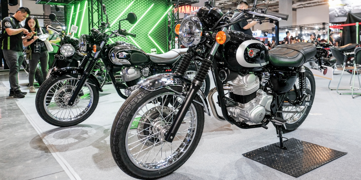 新配色搶先看！2027 年式 Kawasaki W230／Meguro S1 重機展登場，售價 21.8 萬元起