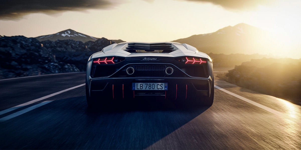 純油蠻牛最終章 ! LAMBORGHINI藍寶堅尼純燃油車型今年停售,2023年起全車型都將「尬電」!