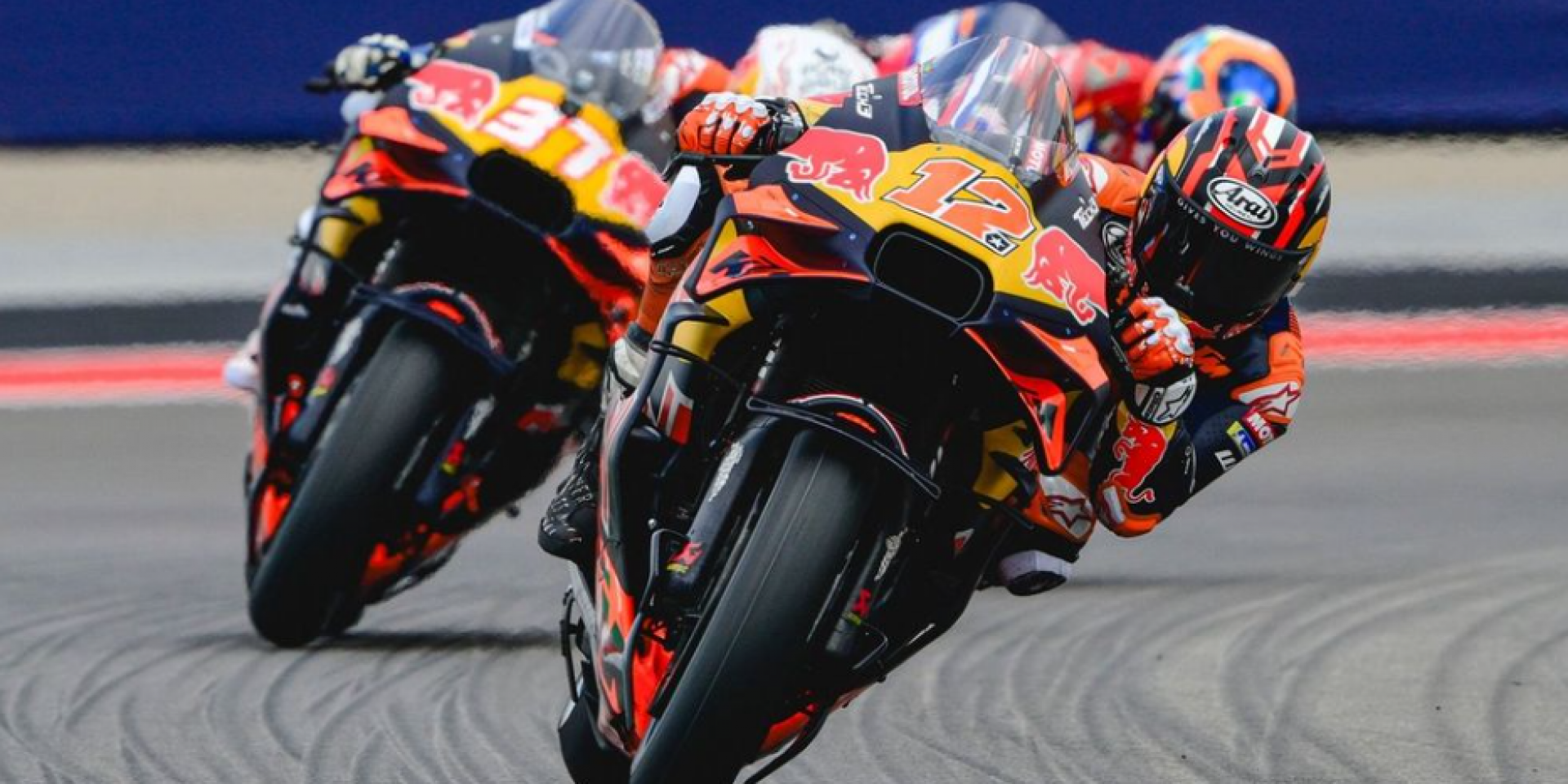 GP車手沒有教練你敢信？Chico Lorenzo：Jorge Lorenzo對Maverick Vinales所做的一切有可能帶來革命性的改變！