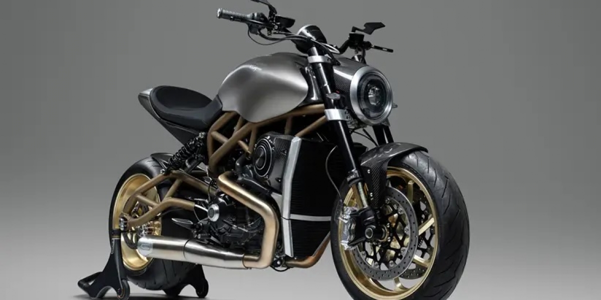 碳纖維、Öhlins、Rotax 雙缸——英式肌肉巡航新代表 Langen Lightspeed