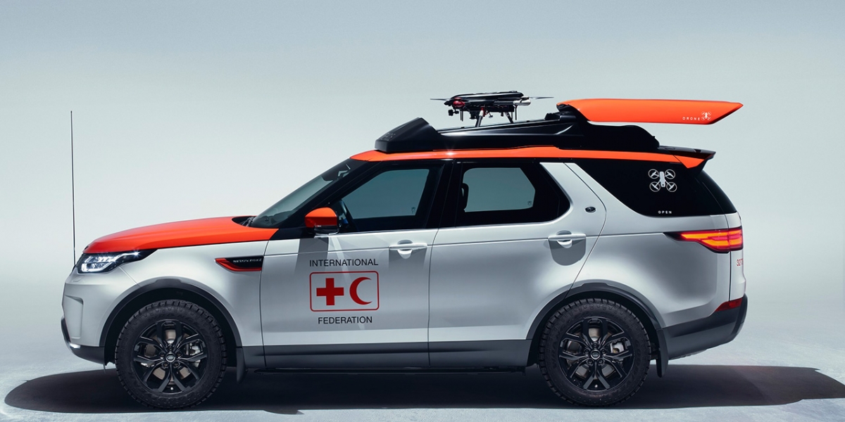 標配空拍機的救難SUV!Land Rover All-New Discovery Project Hero