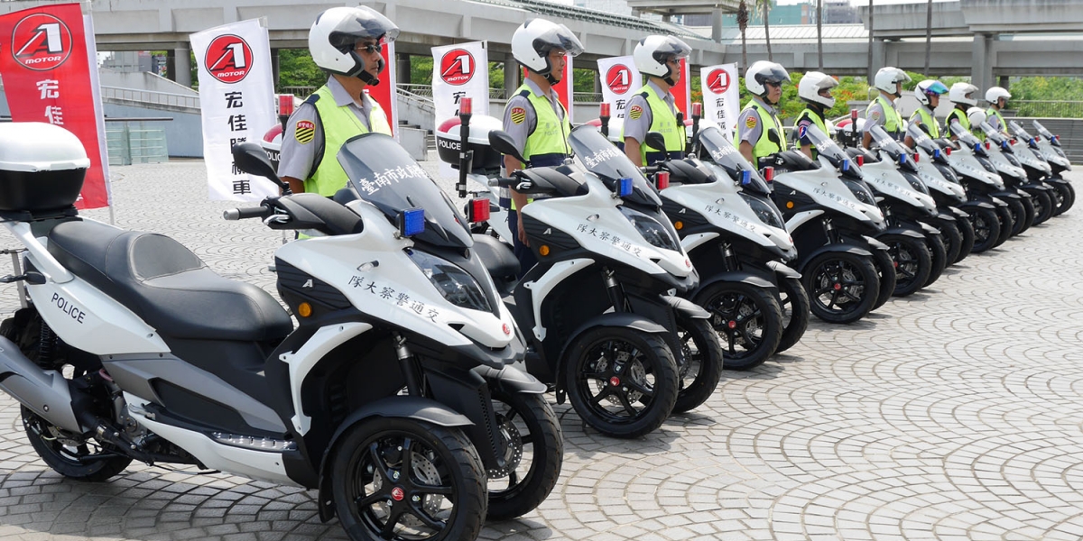 官方新聞稿。宏佳騰捐車做研發、拚治安